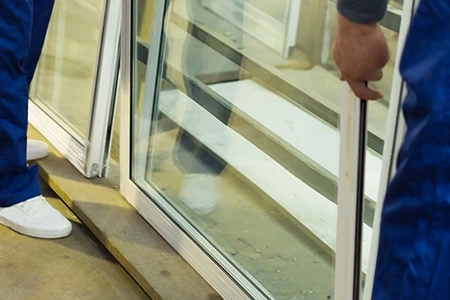 Commercial Glass Repair Technician in Lauderhill, FL